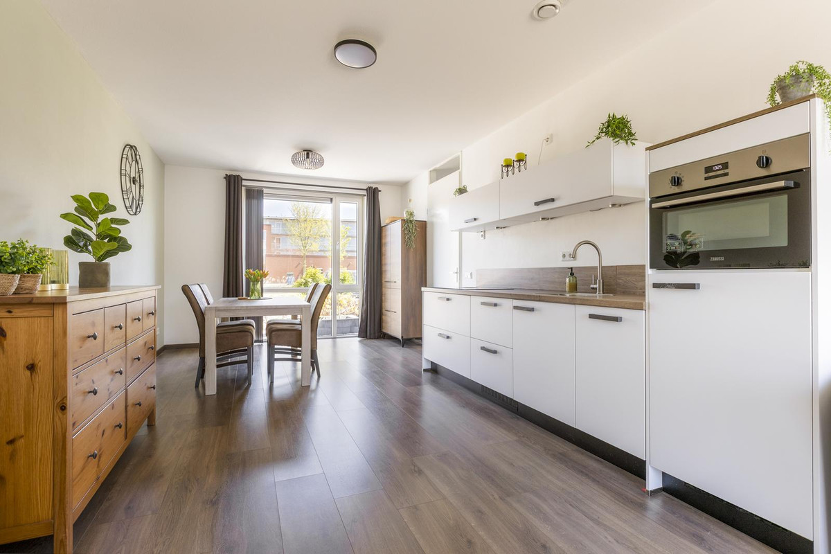 Tussenwoning te koop: Kornelis ter Laanstraat 5, Delfzijl