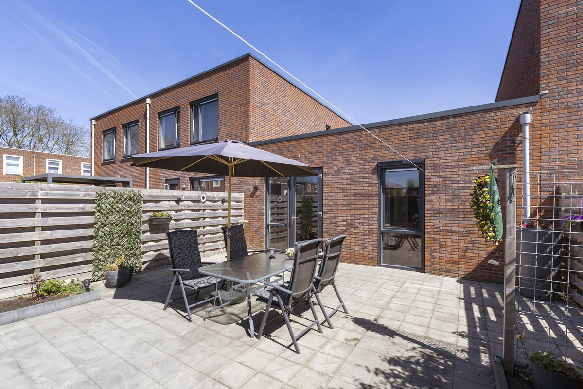 Tussenwoning te koop: Kornelis ter Laanstraat 5, Delfzijl