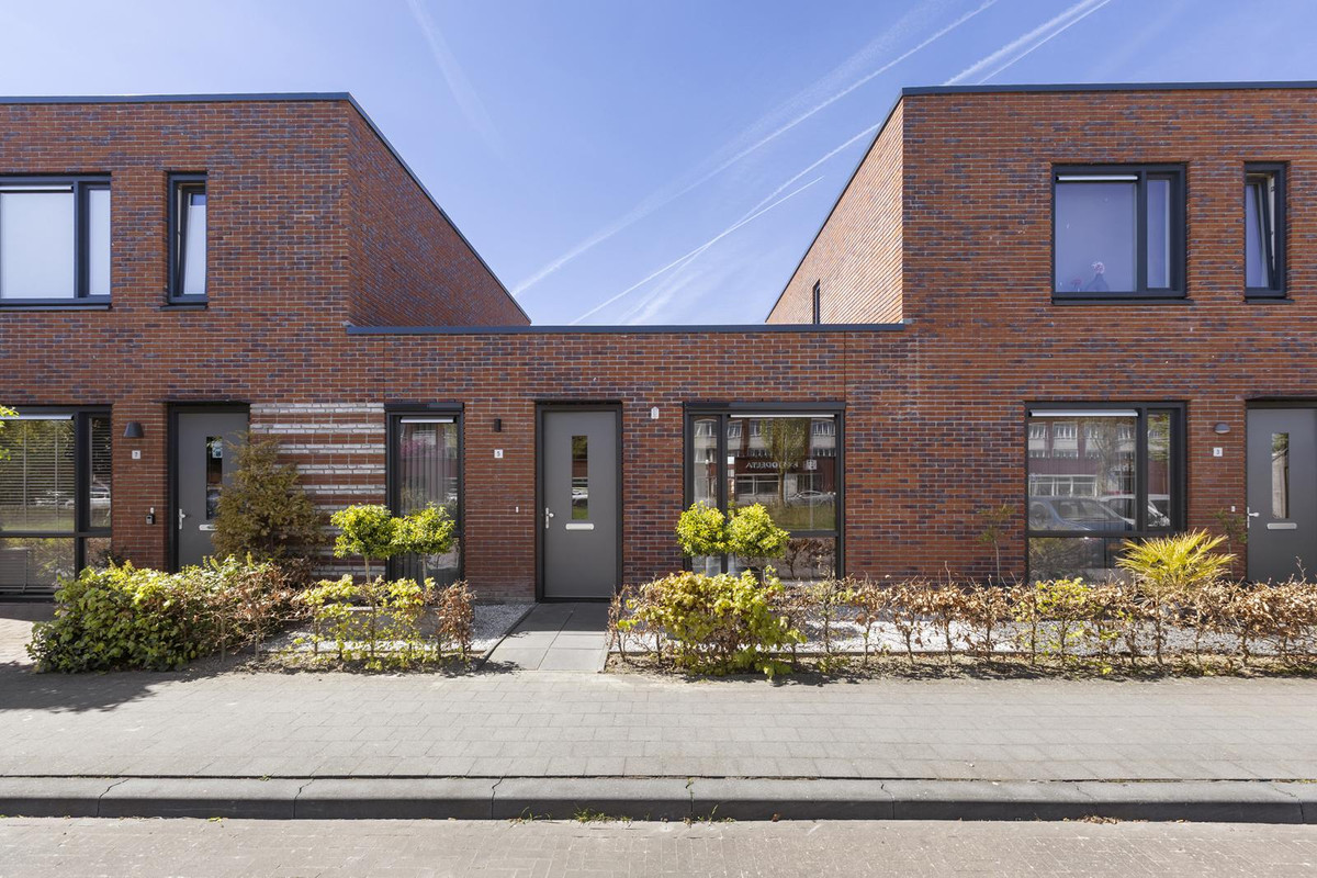 Tussenwoning te koop: Kornelis ter Laanstraat 5, Delfzijl