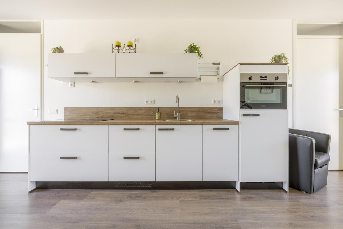 Tussenwoning te koop: Kornelis ter Laanstraat 5, Delfzijl