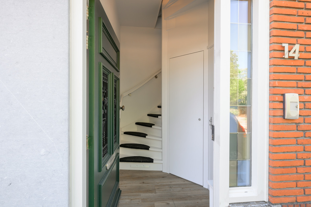 Appartement te koop: Van Lodensteijnstraat 14, Voorburg