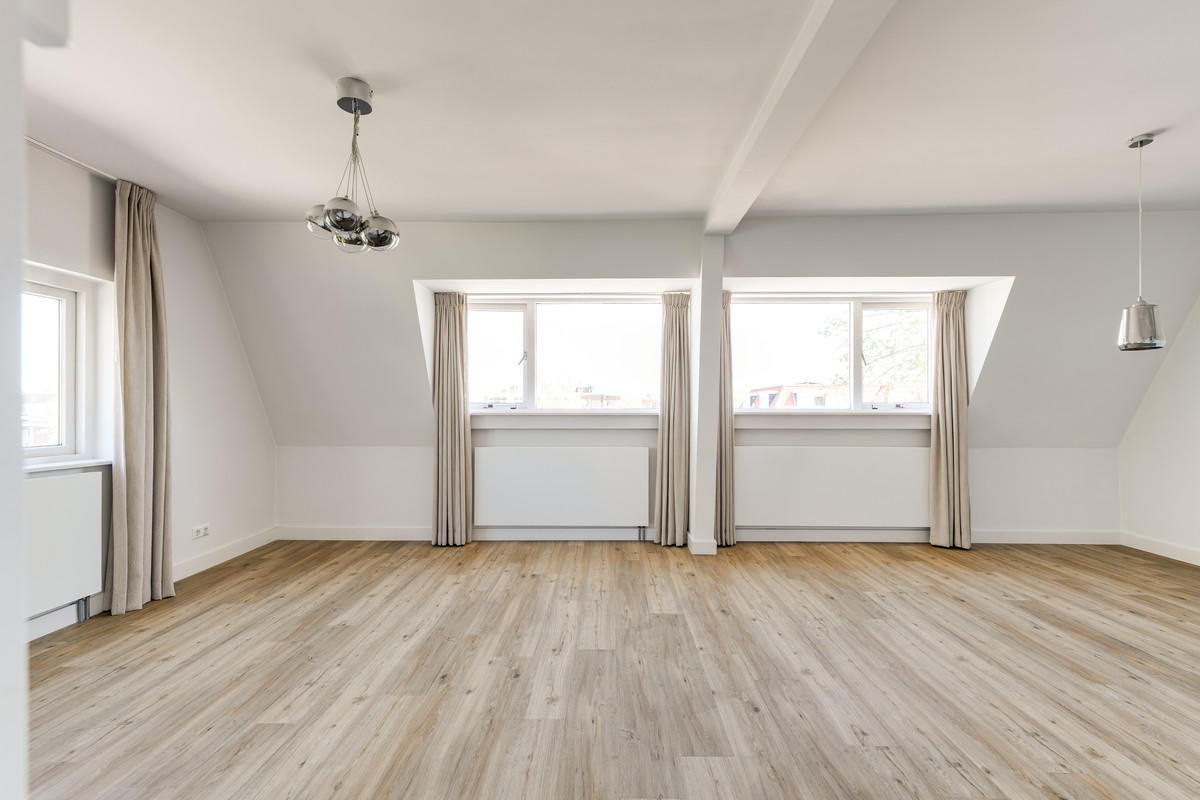 Appartement te koop: Van Lodensteijnstraat 14, Voorburg