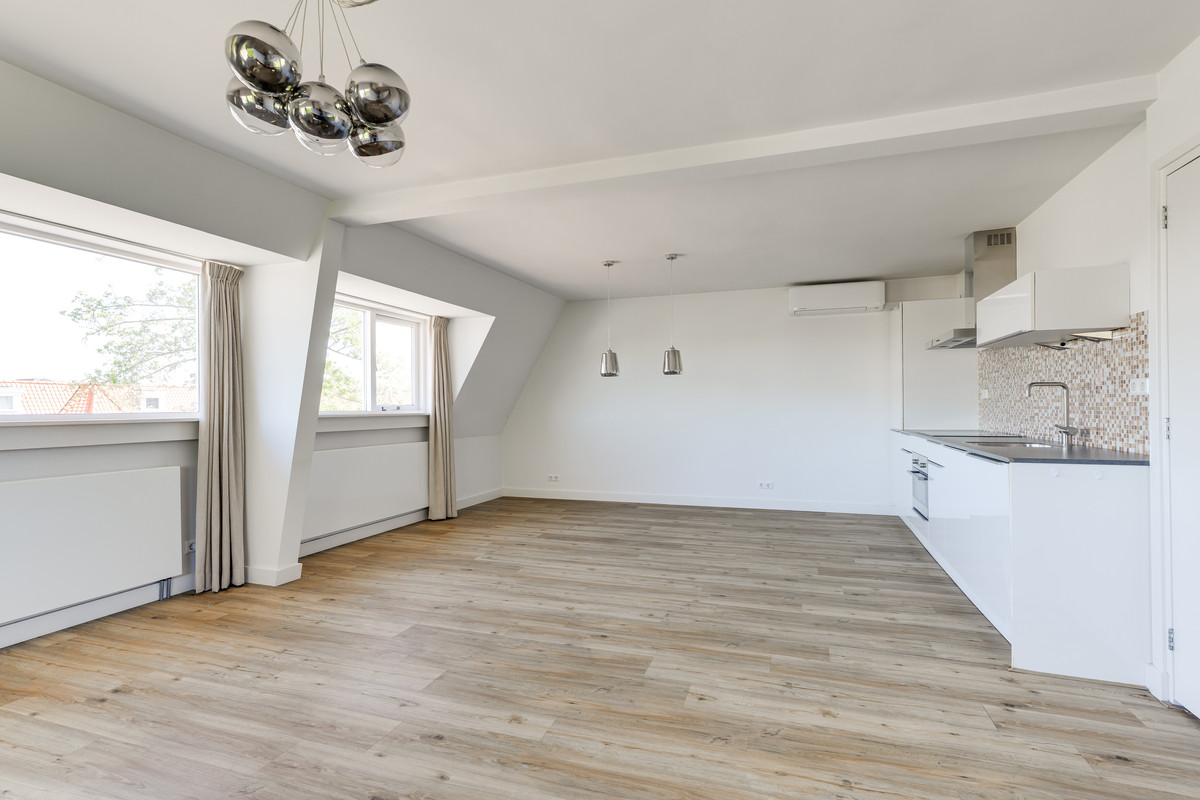 Appartement te koop: Van Lodensteijnstraat 14, Voorburg