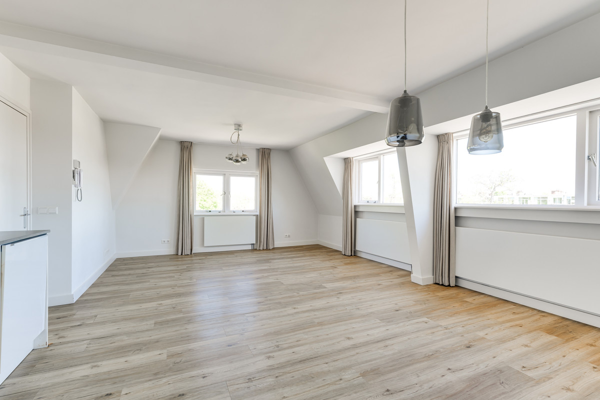 Appartement te koop: Van Lodensteijnstraat 14, Voorburg