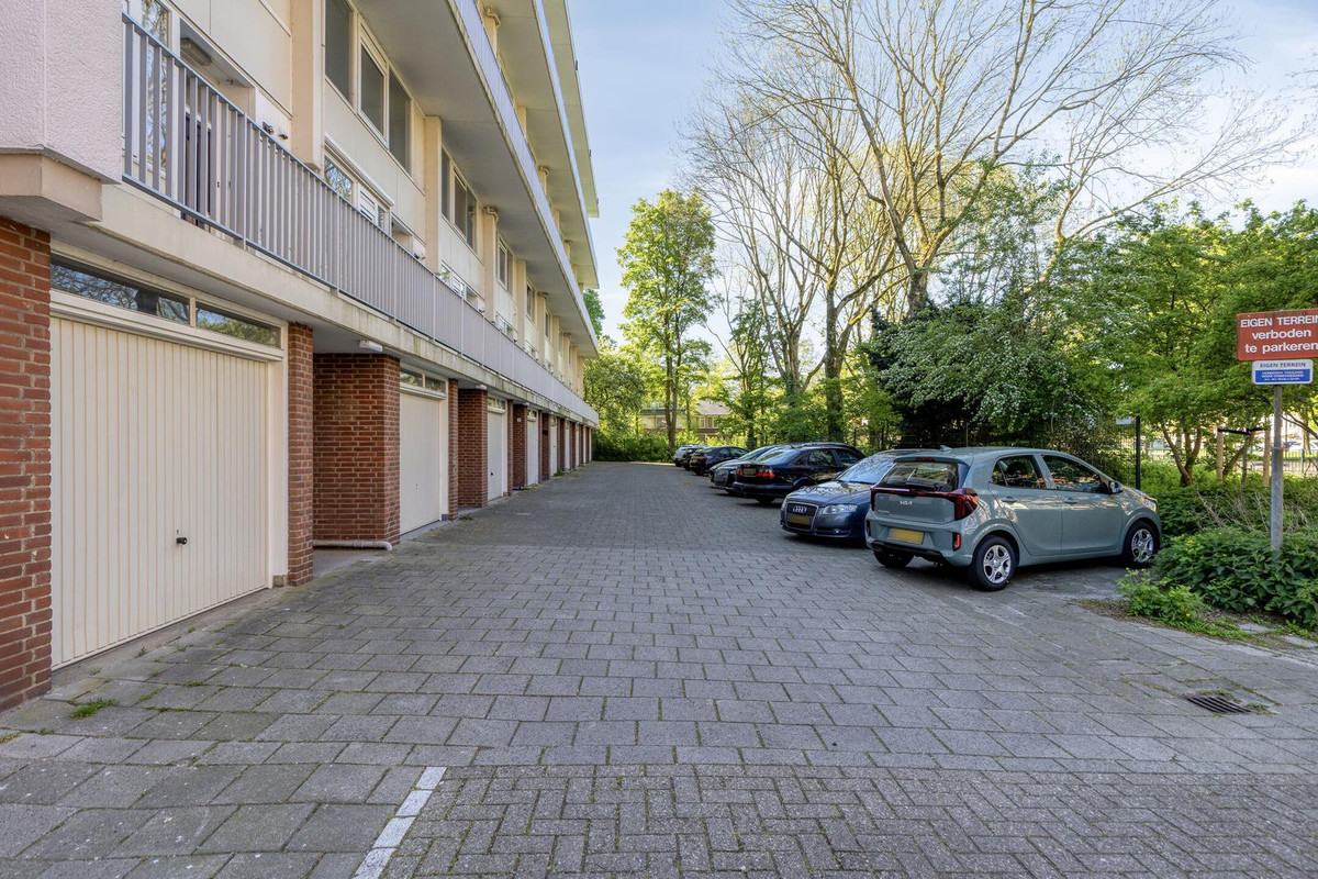 Appartement te koop: S.M. Hugo van Gijnweg 109, Dordrecht