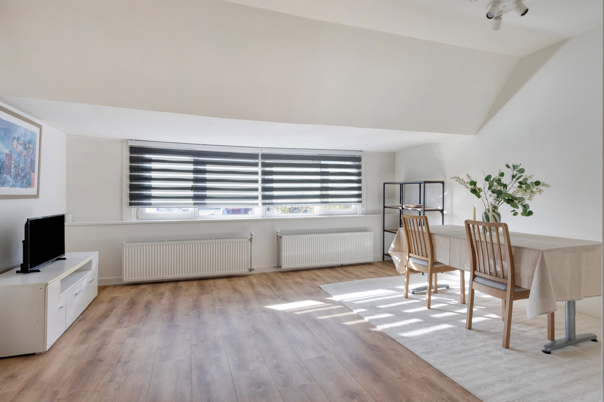 Appartement te koop: Marktweg 74, 'S-Gravenhage