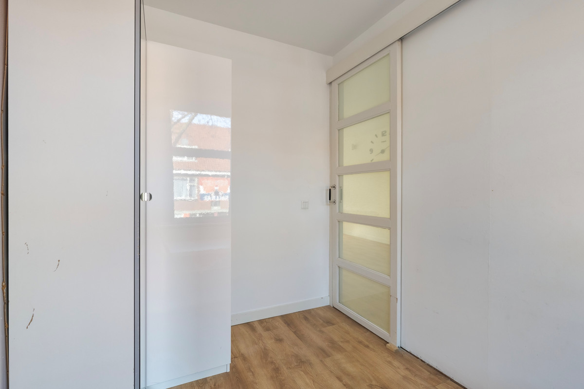 Appartement te koop: Marktweg 74, 'S-Gravenhage