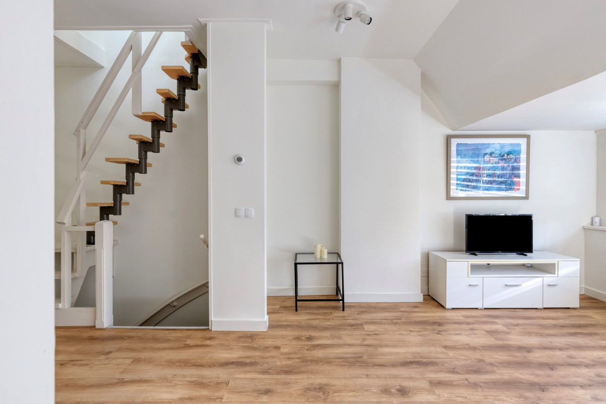 Appartement te koop: Marktweg 74, 'S-Gravenhage