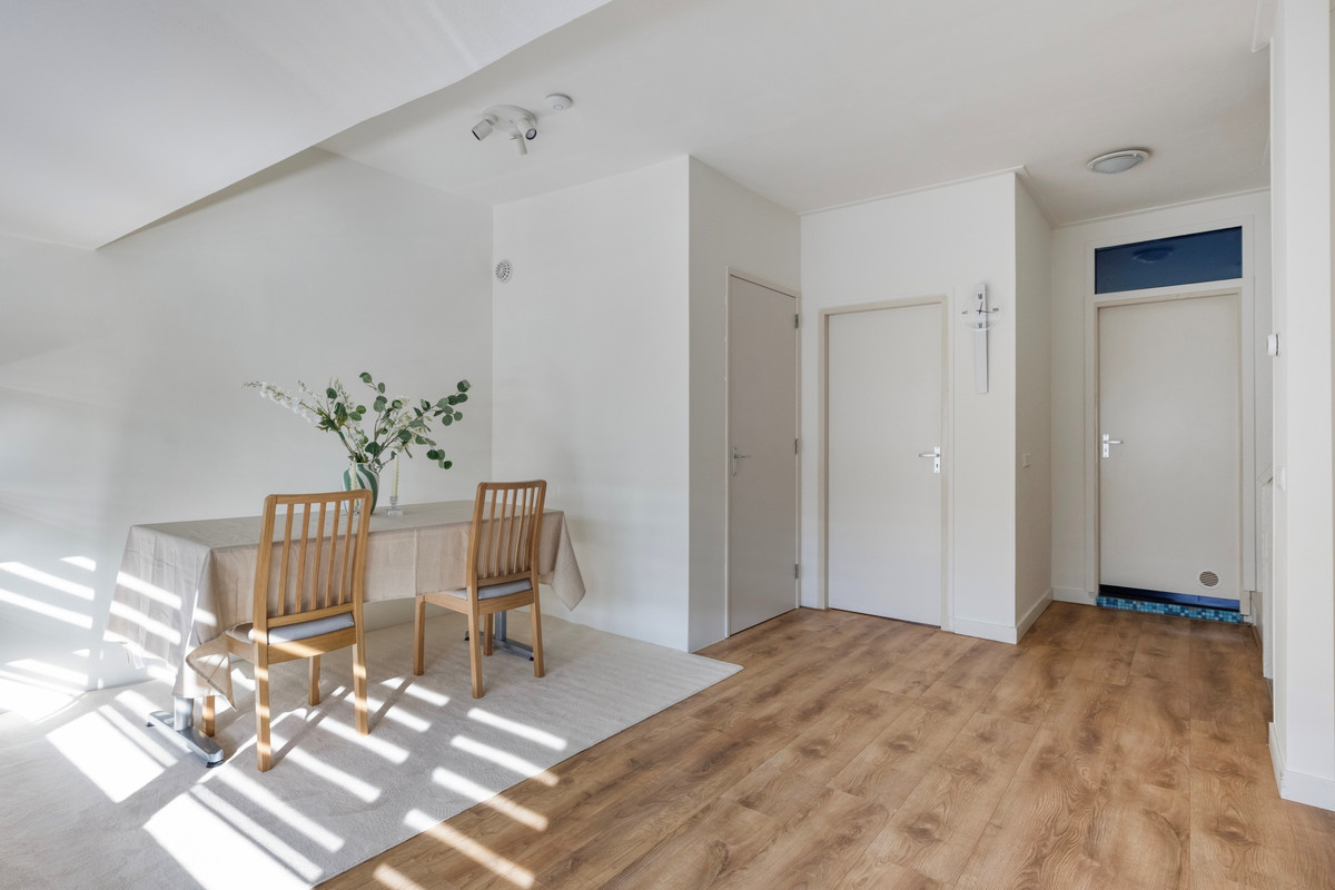 Appartement te koop: Marktweg 74, 'S-Gravenhage