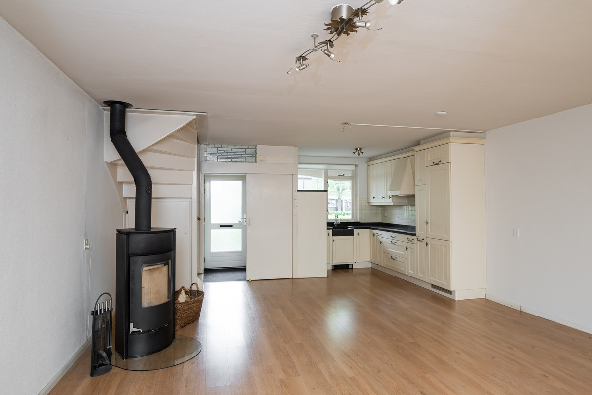 Tussenwoning te koop: Princenhofplein 23, Almere