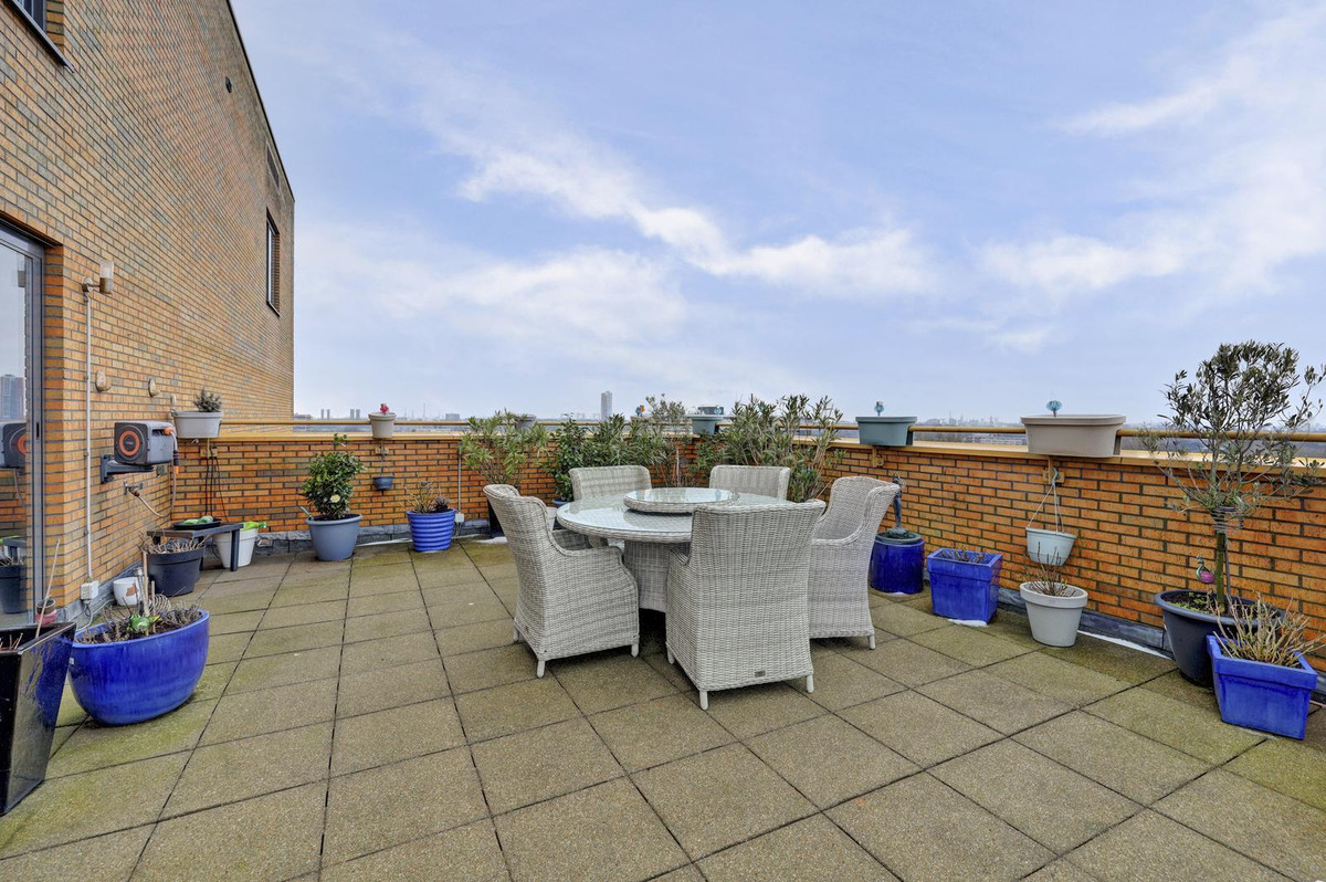Appartement te koop: Beugstraat 45, Hoogvliet Rotterdam