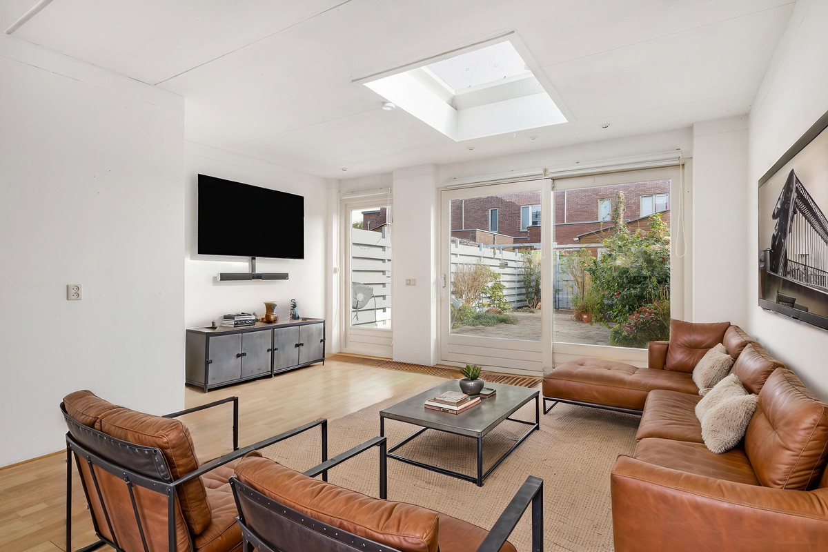 Tussenwoning te koop: C.J. Kieviethof 14, Hoofddorp