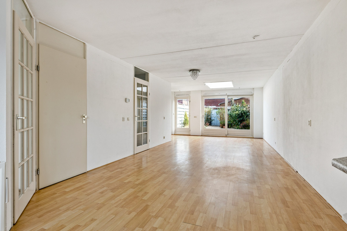 Tussenwoning te koop: C.J. Kieviethof 14, Hoofddorp