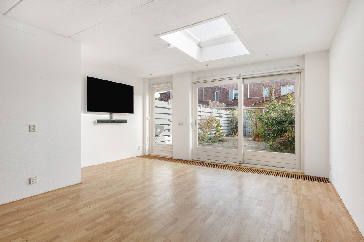 Tussenwoning te koop: C.J. Kieviethof 14, Hoofddorp