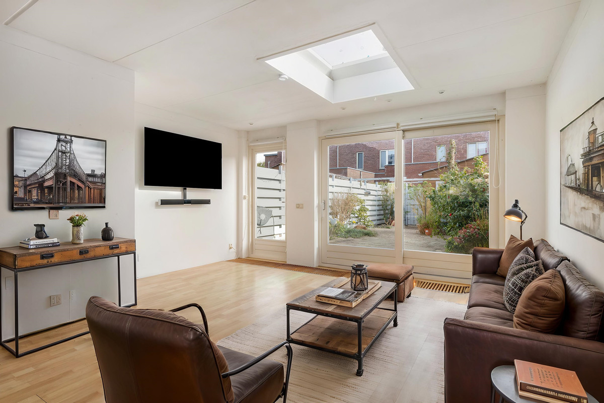 Tussenwoning te koop: C.J. Kieviethof 14, Hoofddorp