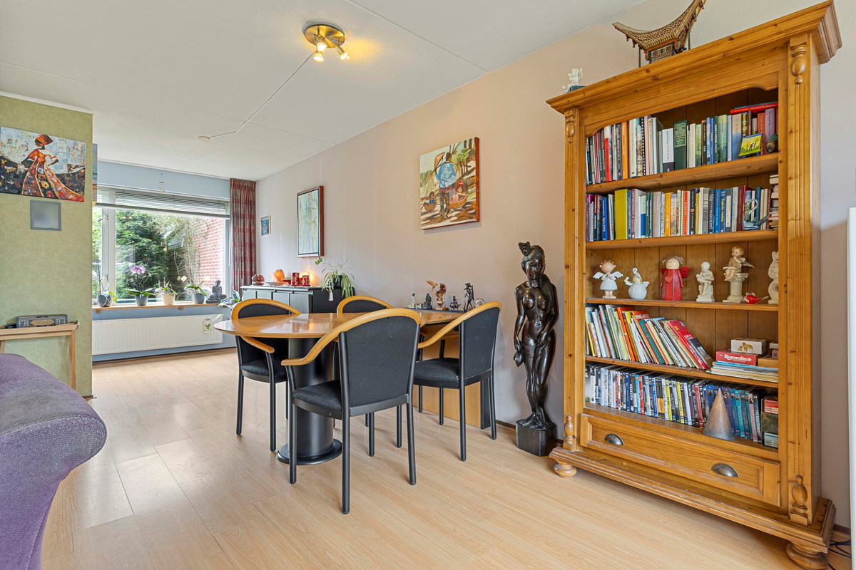 Tussenwoning te koop: Velhorstweide 24, Helmond