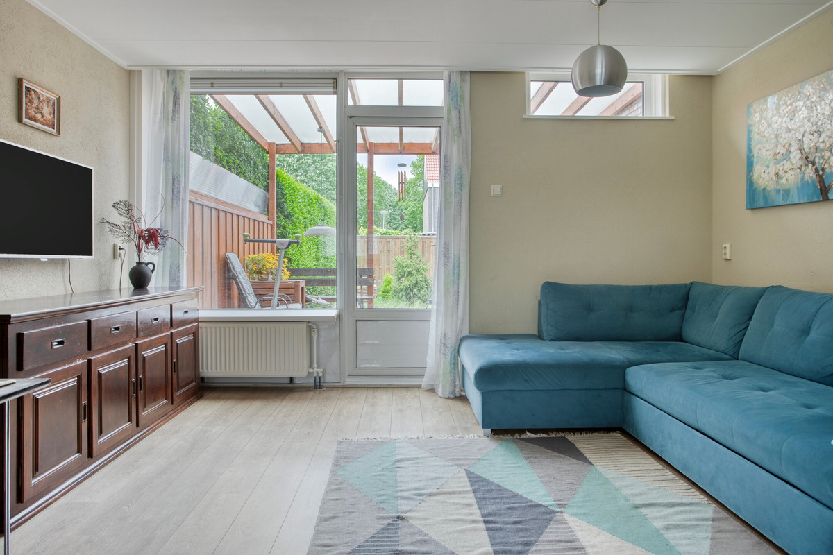 Tussenwoning te koop: Van Zyll De Jongstraat 27, Pernis Rotterdam