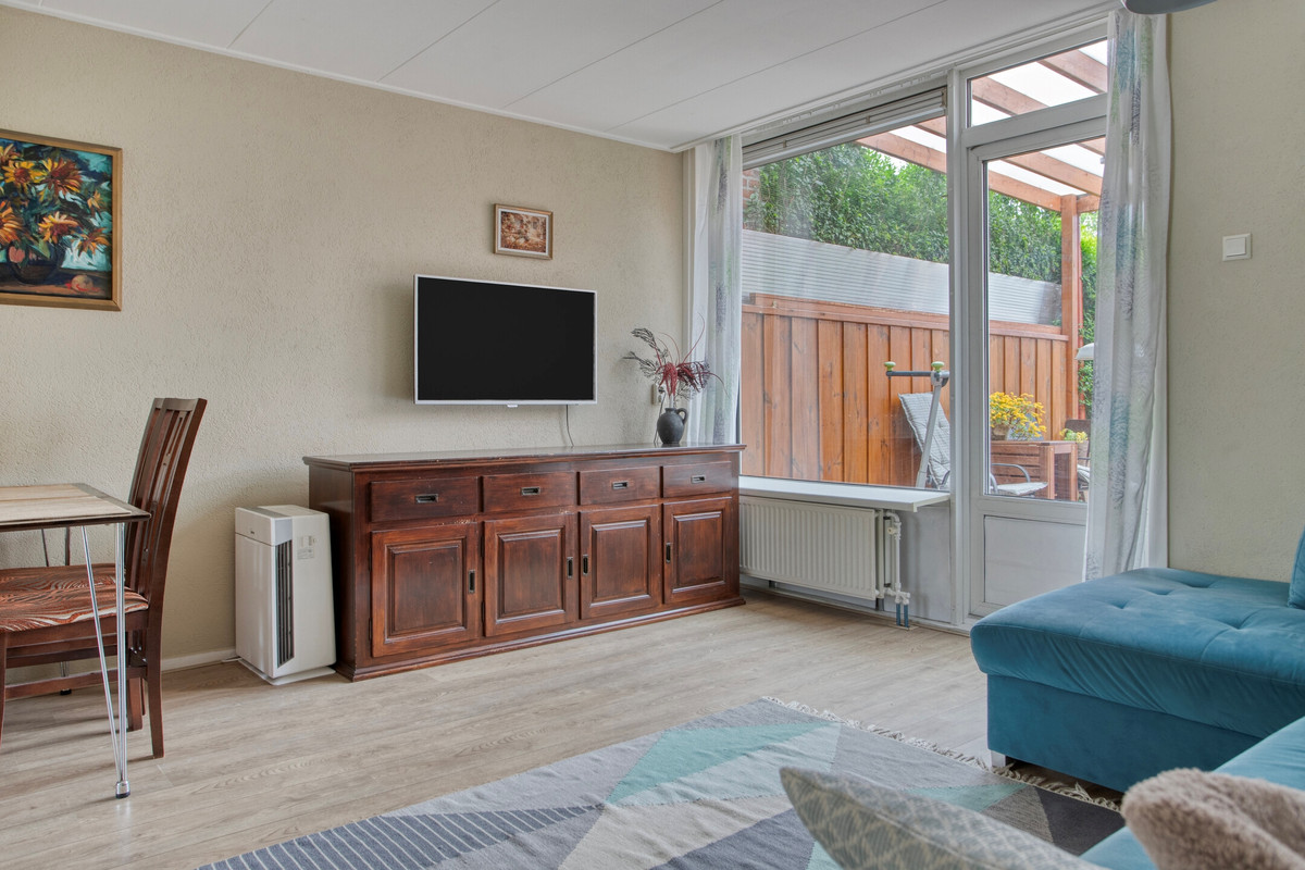Tussenwoning te koop: Van Zyll De Jongstraat 27, Pernis Rotterdam