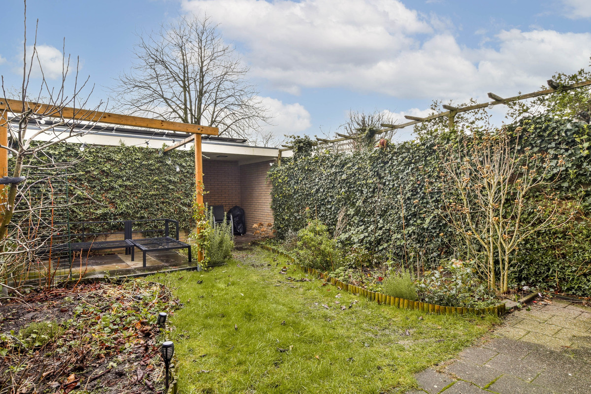 Tussenwoning te huur: Bagdaddreef 15, Utrecht