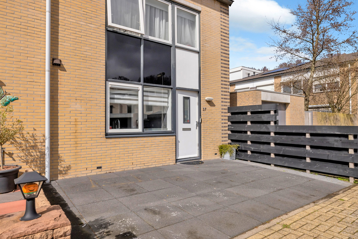Hoekwoning te koop: Jan Palachstraat 37, Purmerend