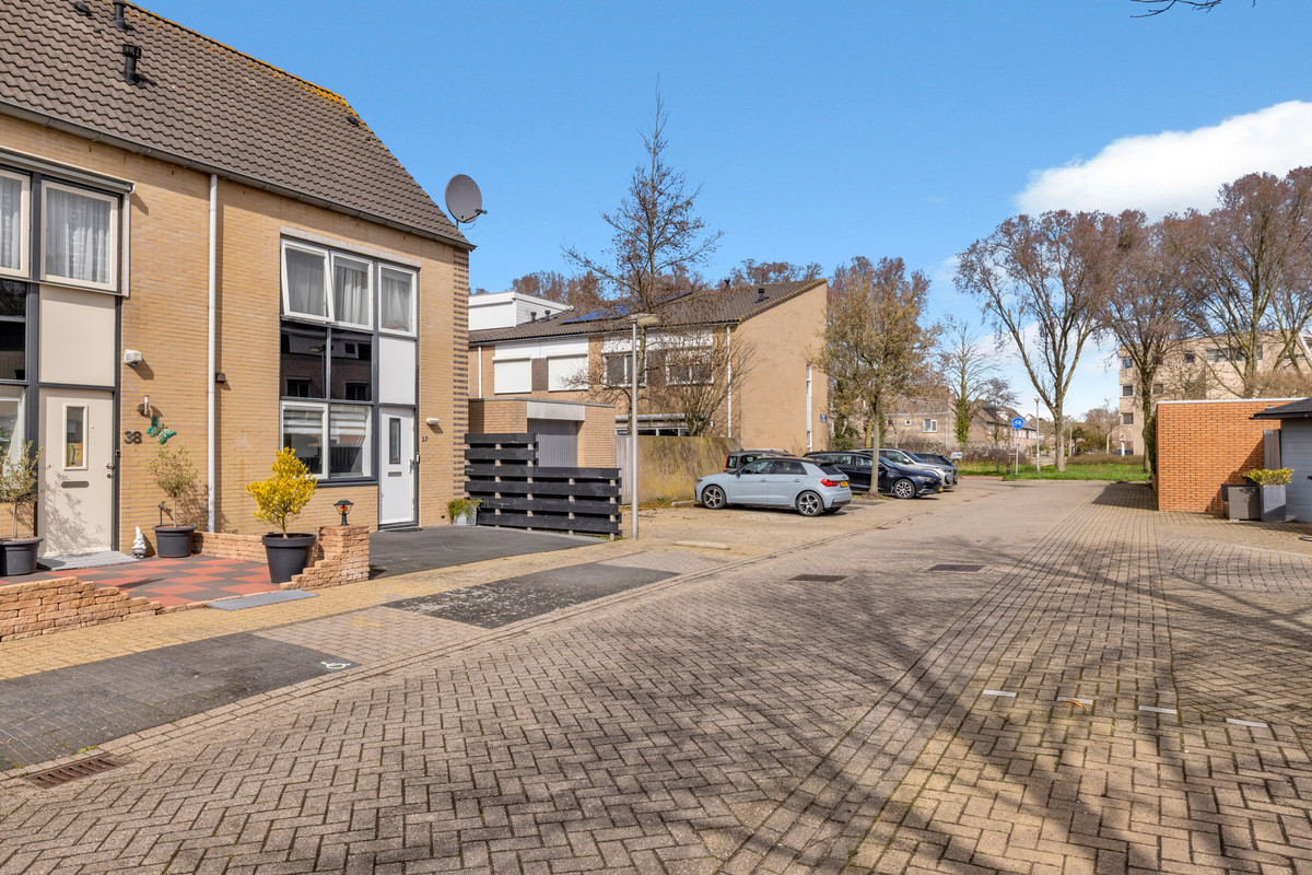 Hoekwoning te koop: Jan Palachstraat 37, Purmerend