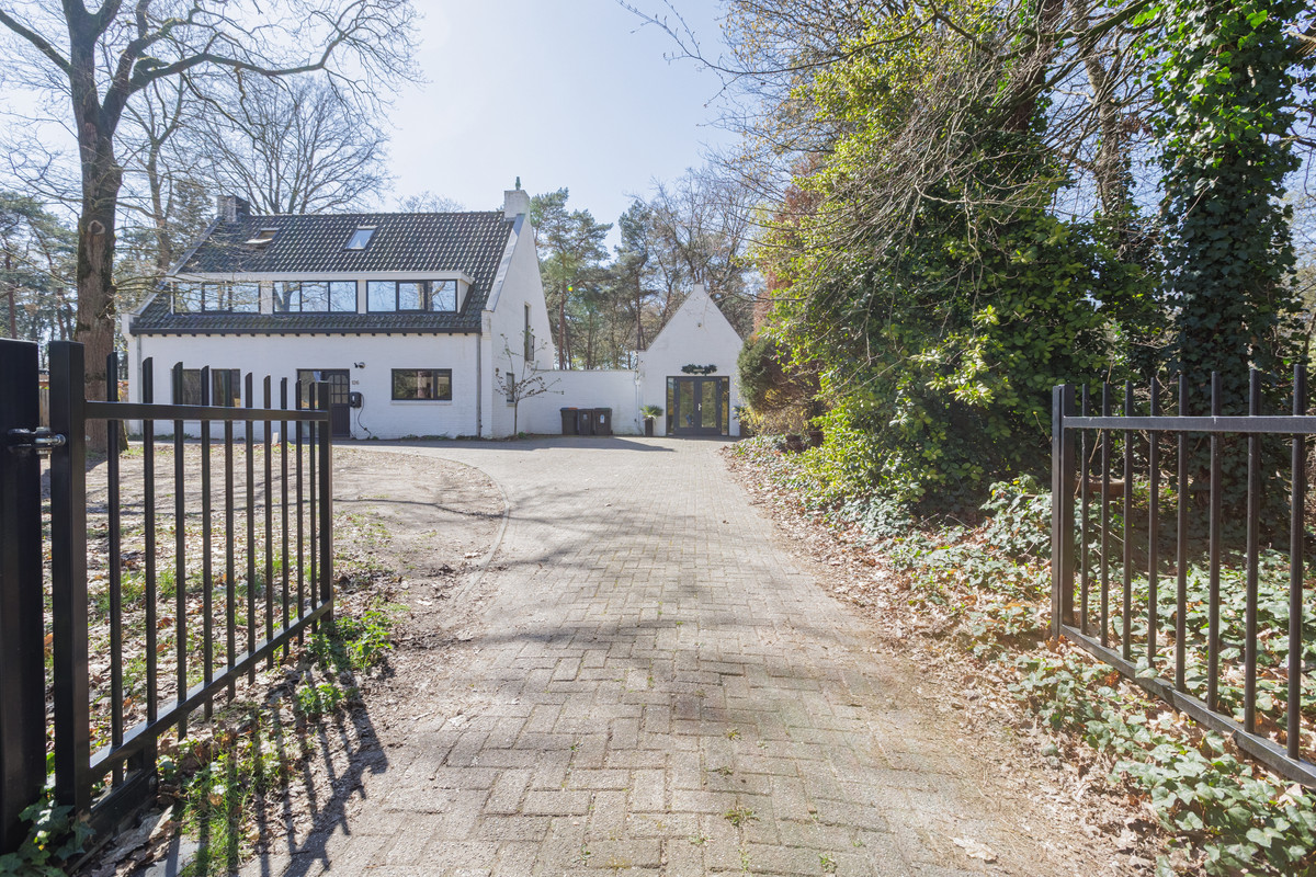 Vrijstaande woning te koop: Dongenseweg 126, Tilburg