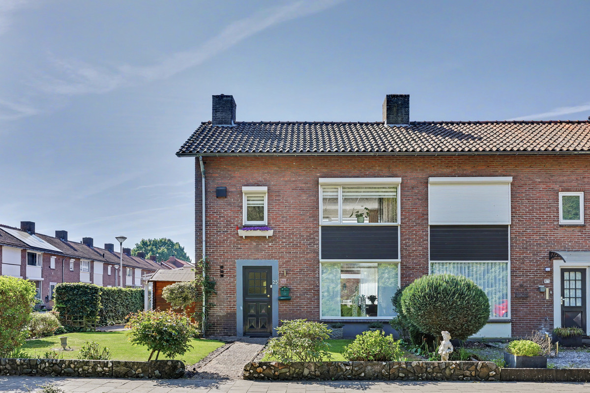 Hoekwoning te koop: Le Sage Ten Broekstraat 25, Valkenswaard