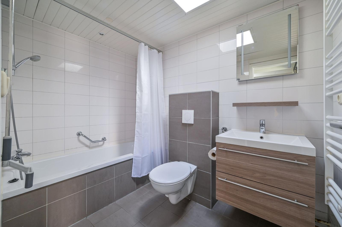 Tussenwoning te koop: Vennenbos 114, Hapert