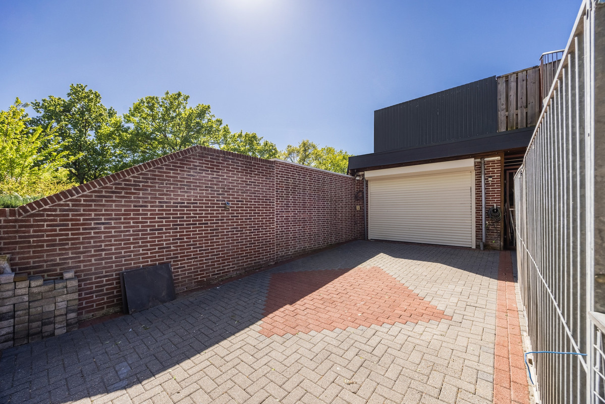 Twee-onder-één-kap te koop: Tuinbouwstraat 11, Tilburg