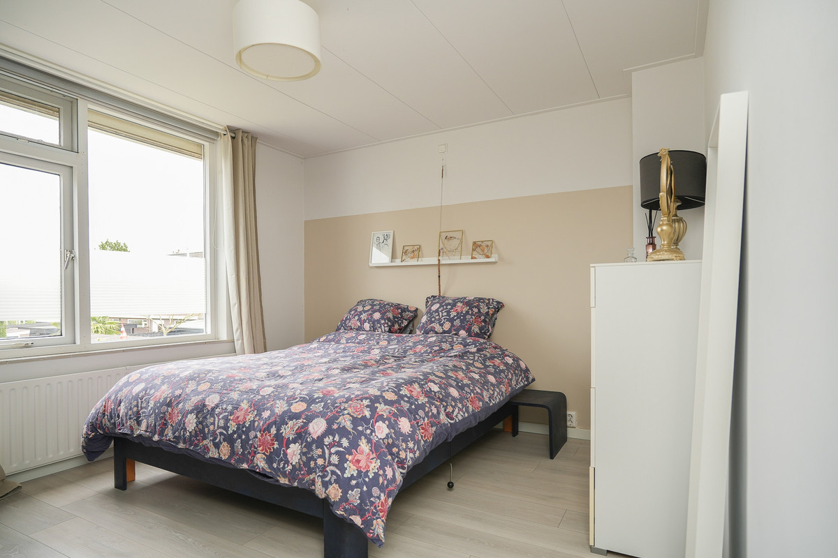 Twee-onder-één-kap te koop: Hoeghen Camp 3, Heukelum