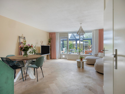 Henriette Roland-Holststraat 24