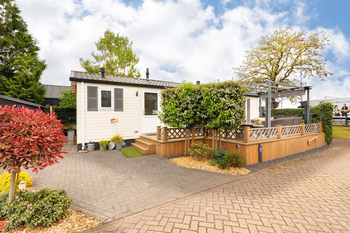 Vrijstaande woning te koop: Bato'sweg 11C39, Putten
