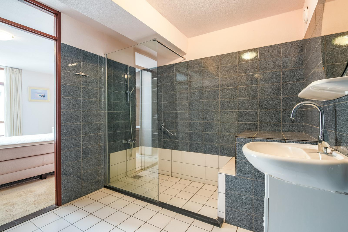 Appartement te koop: Westzijde 442, Zaandam