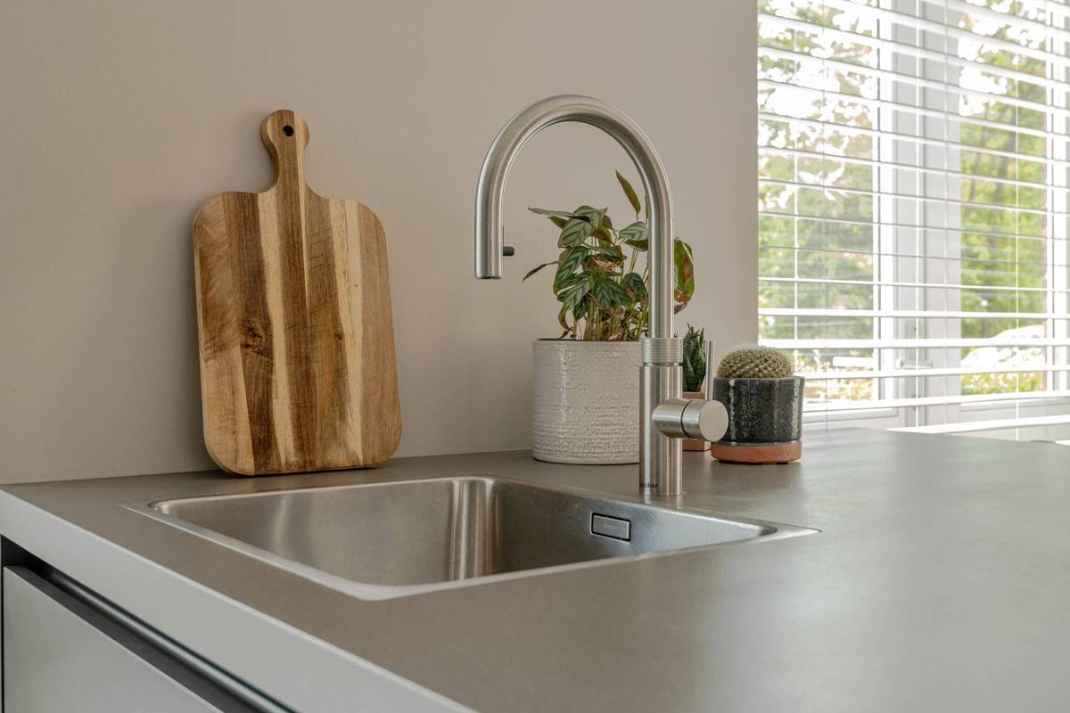 Hoekwoning te koop: Warmoldstraat 77B, Rotterdam