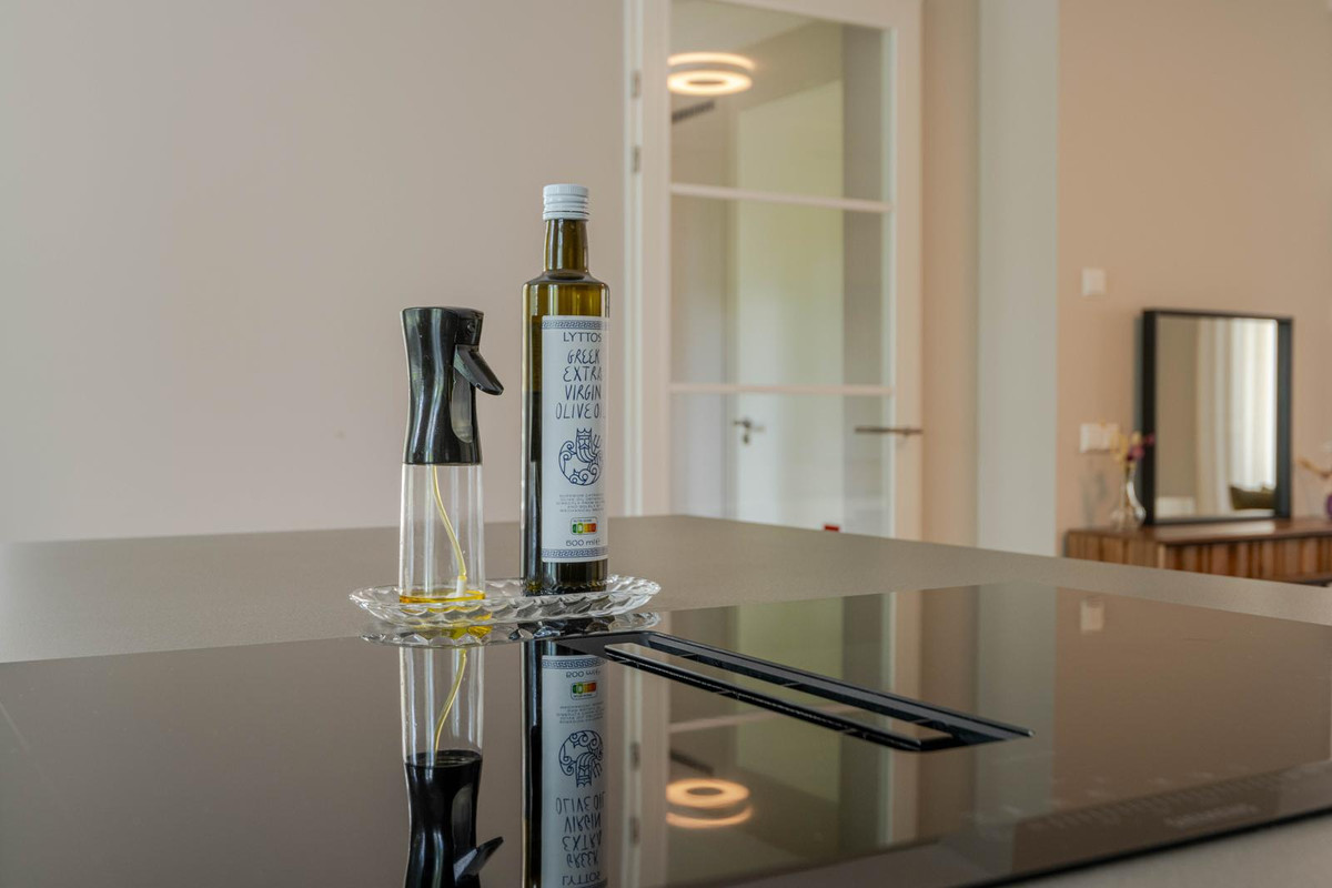 Hoekwoning te koop: Warmoldstraat 77B, Rotterdam