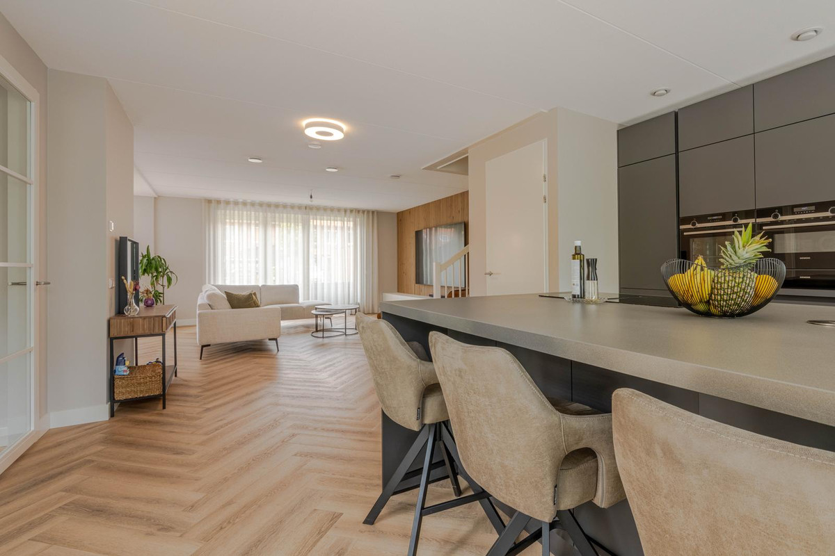 Hoekwoning te koop: Warmoldstraat 77B, Rotterdam
