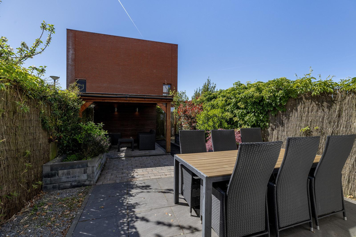 Tussenwoning te koop: Korfoepad 113, Rotterdam