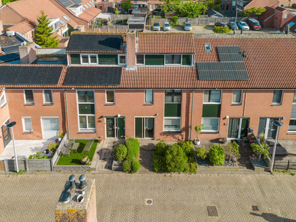 Tussenwoning te koop: Mandarijngaard 22, Gaarden Spijkenisse
