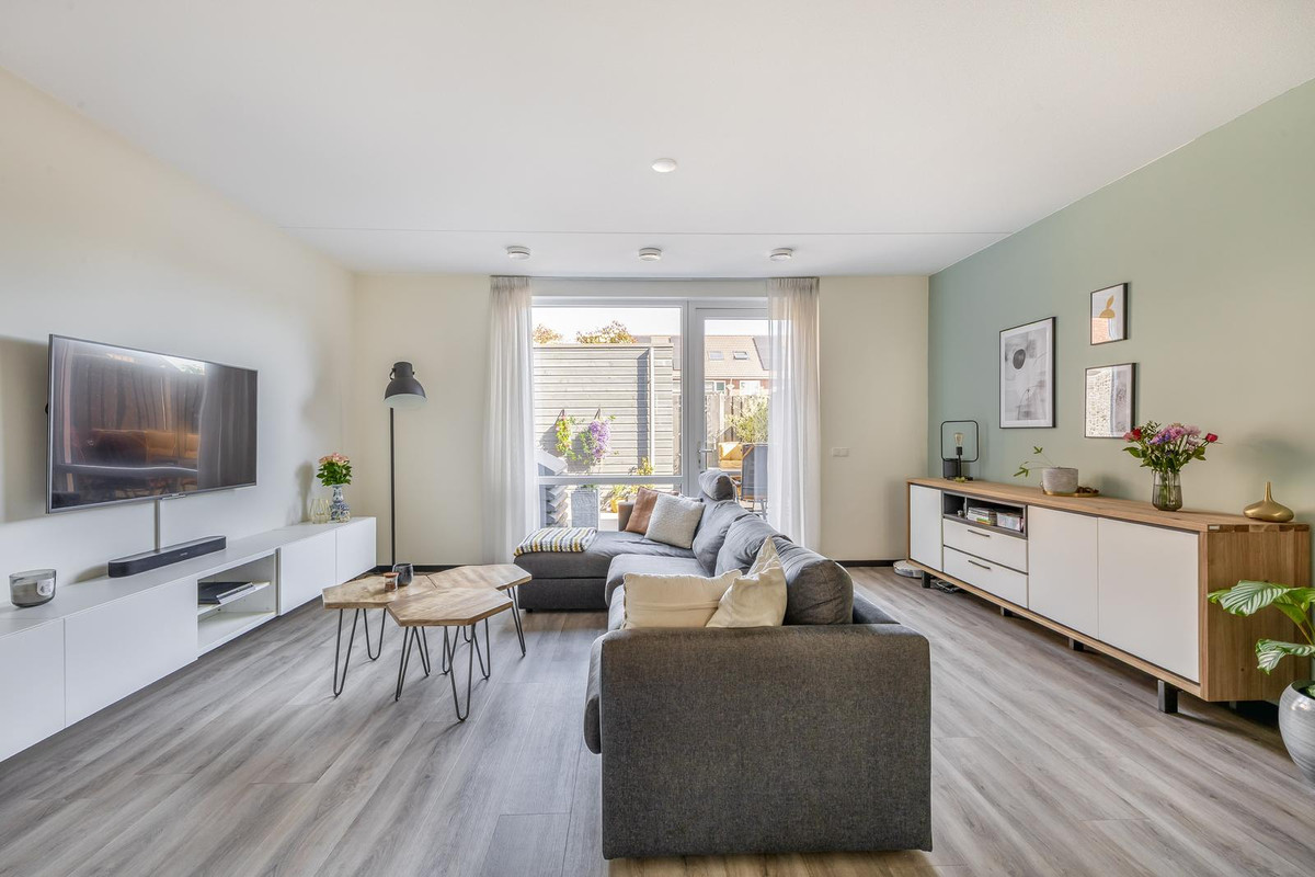 Tussenwoning te koop: Paul Guillaumestraat 44, Tegelen