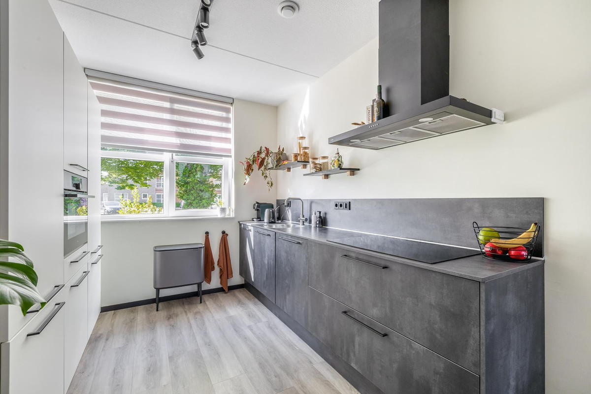 Tussenwoning te koop: Paul Guillaumestraat 44, Tegelen