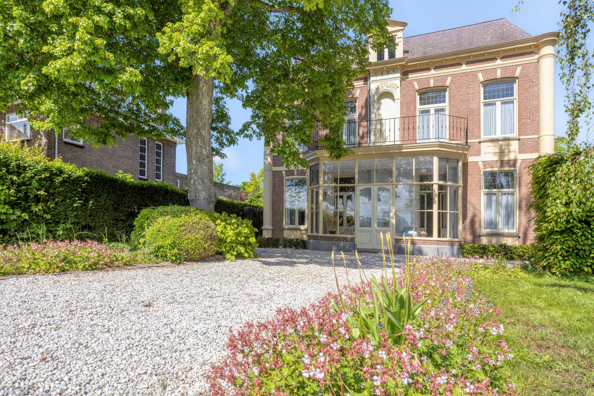 Vrijstaande woning te koop: Havenweg 59, Dinteloord