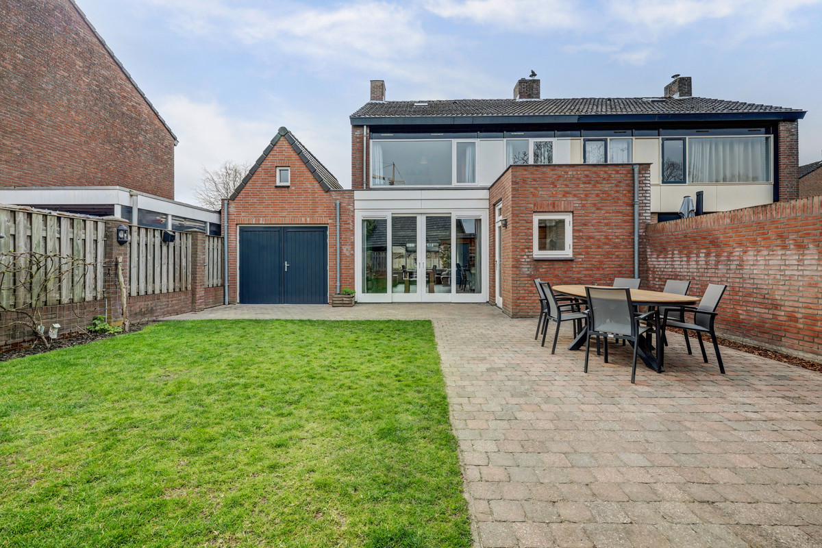 Tussenwoning te koop: Heuveleind 4, Steensel