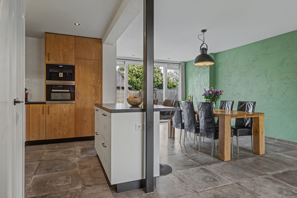 Tussenwoning te koop: Heuveleind 4, Steensel