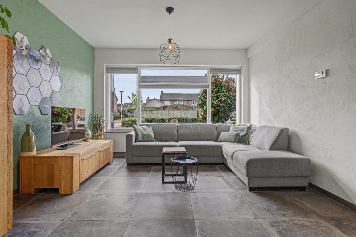 Tussenwoning te koop: Heuveleind 4, Steensel