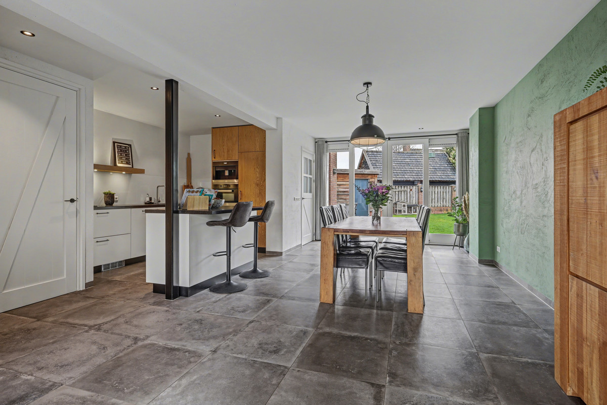Tussenwoning te koop: Heuveleind 4, Steensel