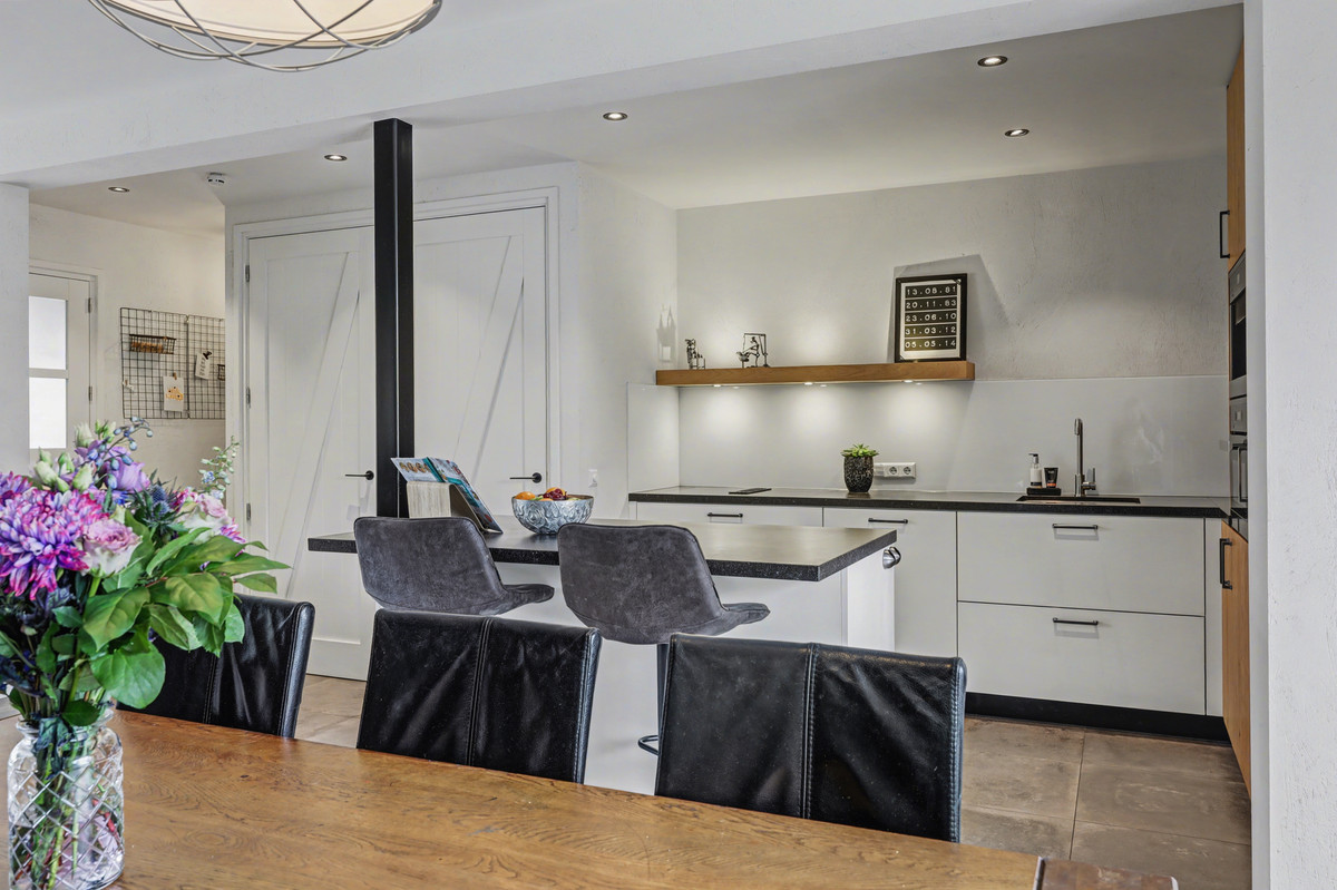 Tussenwoning te koop: Heuveleind 4, Steensel