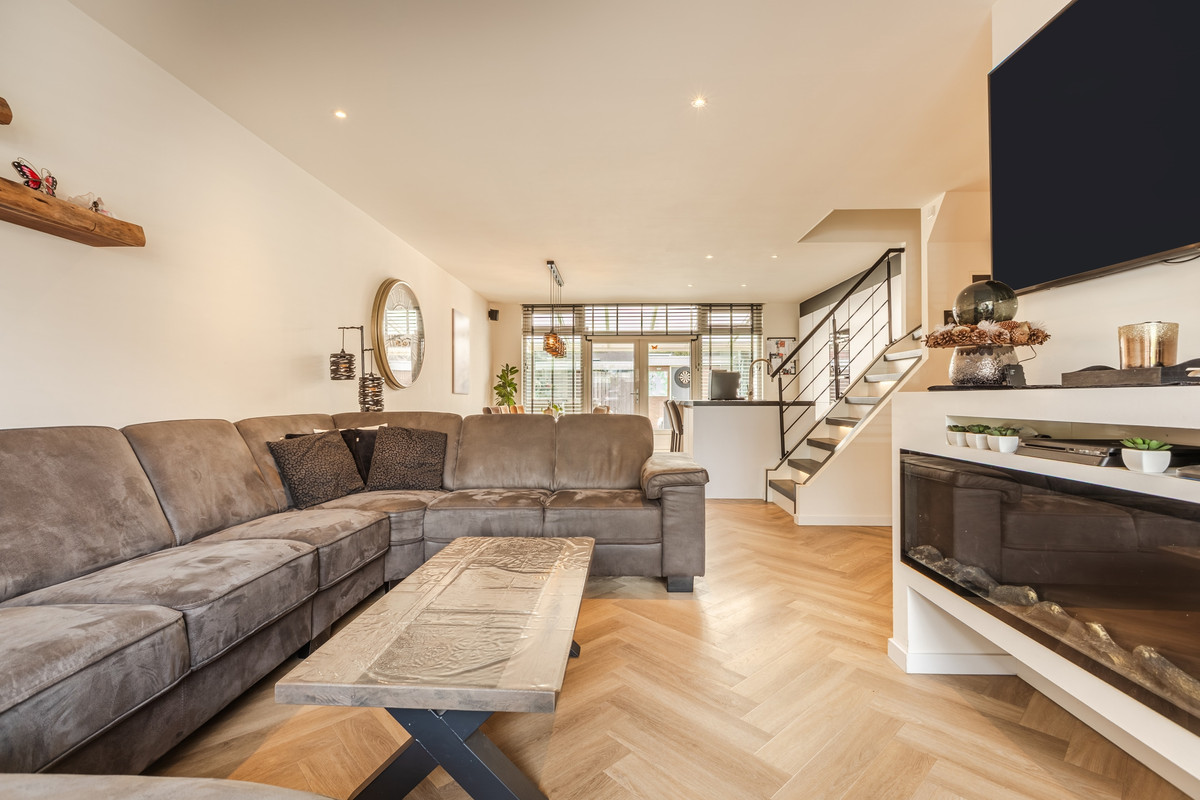 Tussenwoning te koop: Kruidhof 11, Bergen Op Zoom