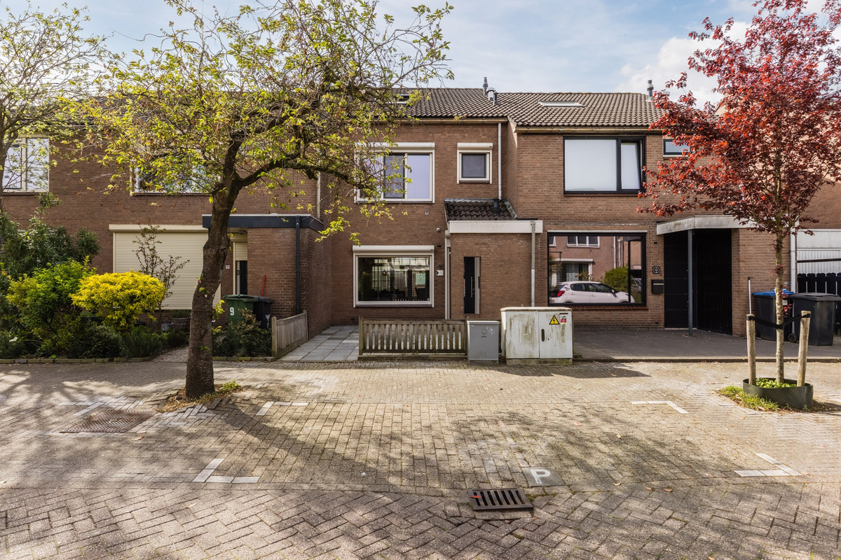 Tussenwoning te koop: Kruidhof 11, Bergen Op Zoom