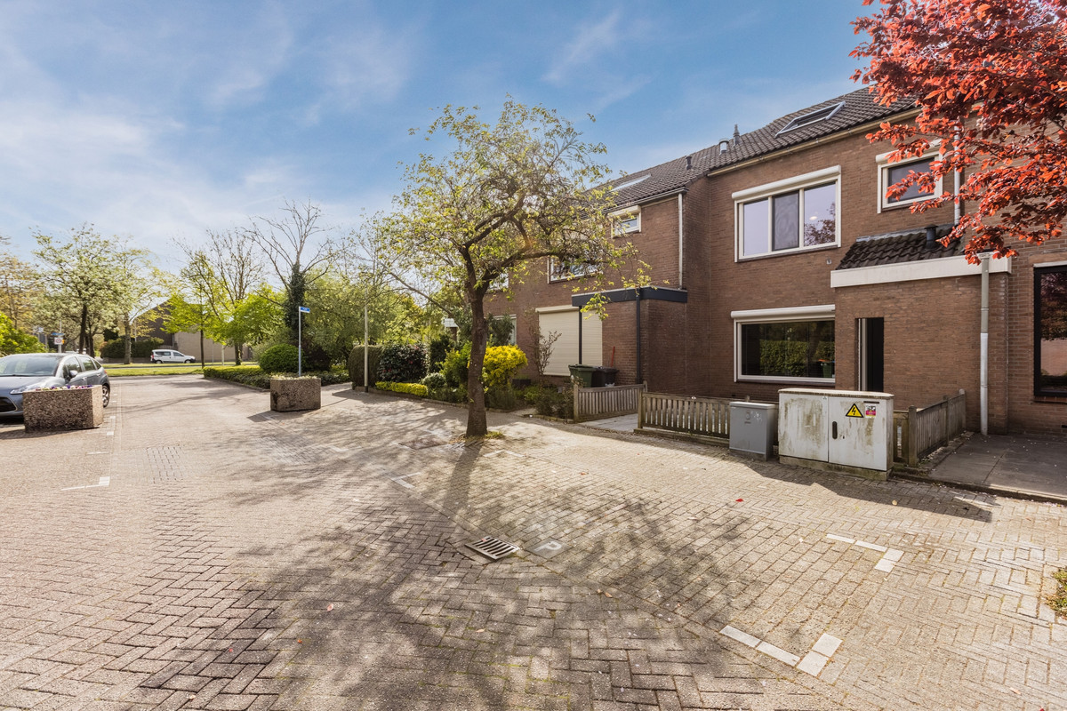Tussenwoning te koop: Kruidhof 11, Bergen Op Zoom