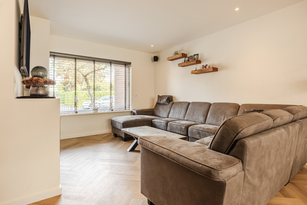 Tussenwoning te koop: Kruidhof 11, Bergen Op Zoom
